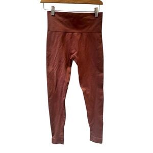 Set Active SculptFlex Mauve High Rise Leggings Size Small‎